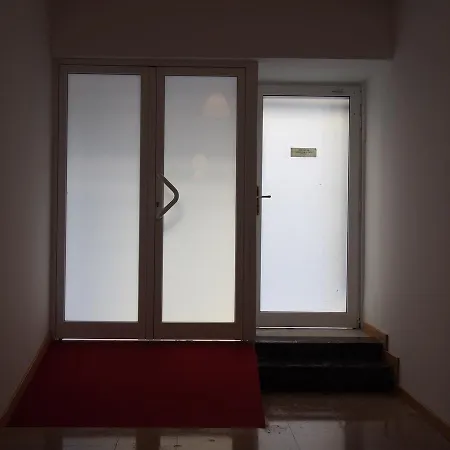 Hostel Rent 10 *